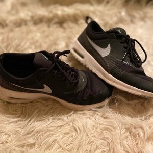 Nike Tennis Shoes size 7